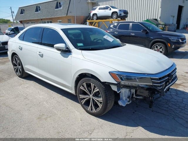 2022 VOLKSWAGEN PASSAT 2.0T SE