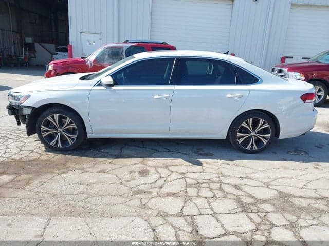 2022 VOLKSWAGEN PASSAT 2.0T SE 14
