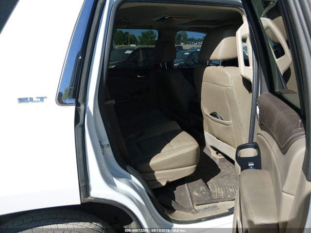 2017 GMC YUKON SLT 8