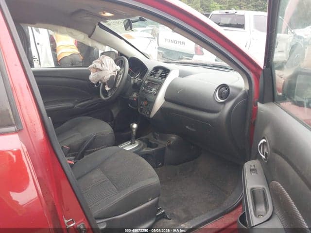 2017 NISSAN VERSA 1.6 SV 5