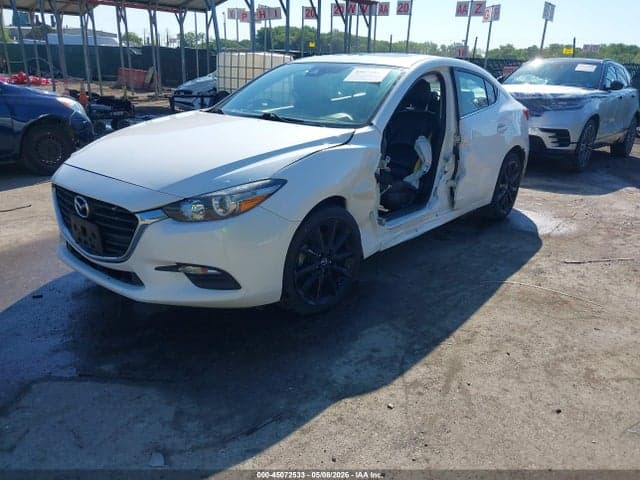 2018 MAZDA MAZDA3 TOURING 2