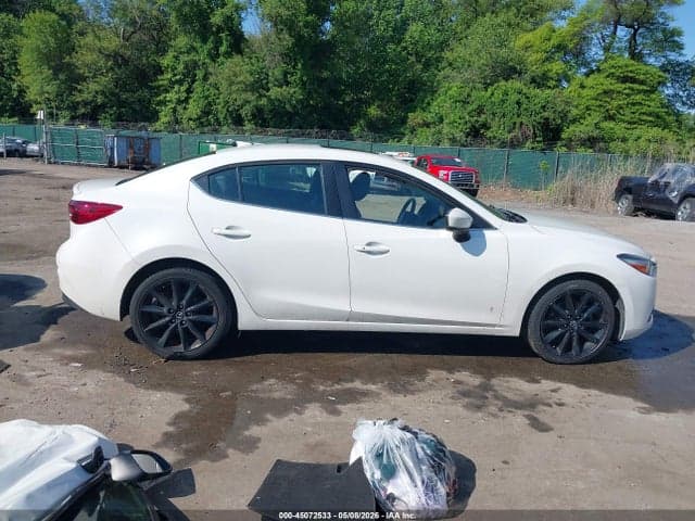 2018 MAZDA MAZDA3 TOURING 14