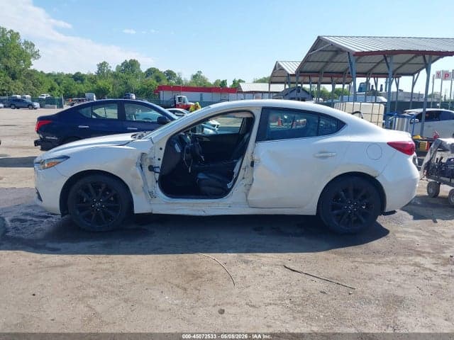 2018 MAZDA MAZDA3 TOURING 15