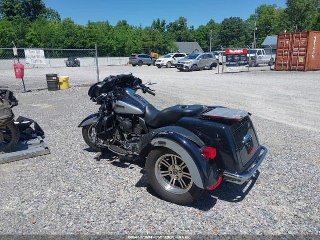 2019 HARLEY-DAVIDSON FLHTCUTG 3
