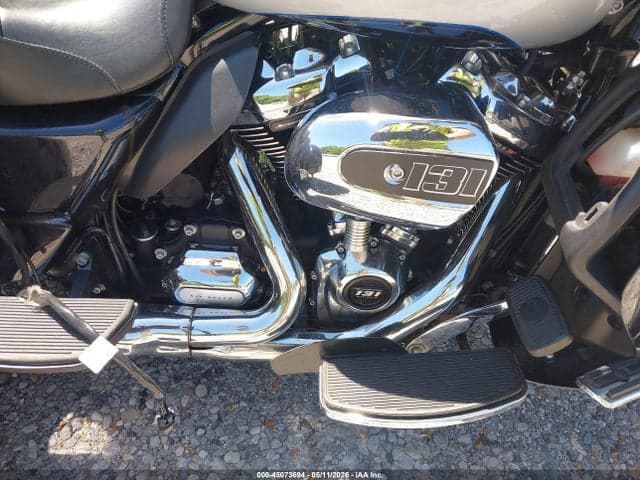 2019 HARLEY-DAVIDSON FLHTCUTG 8