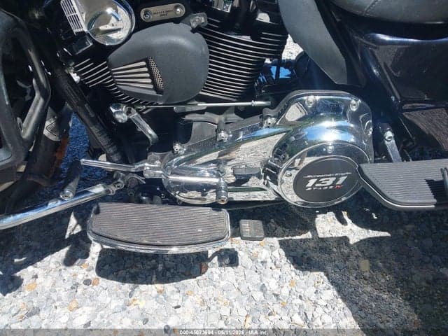 2019 HARLEY-DAVIDSON FLHTCUTG 9