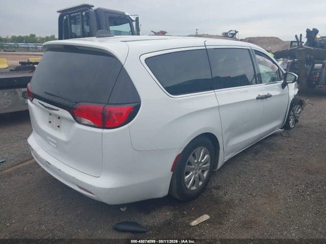 2021 CHRYSLER VOYAGER L 4