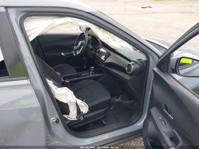 2021 NISSAN KICKS SV XTRONIC CVT 5