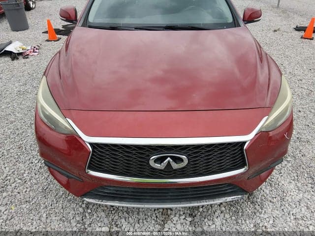 2017 INFINITI QX30 13