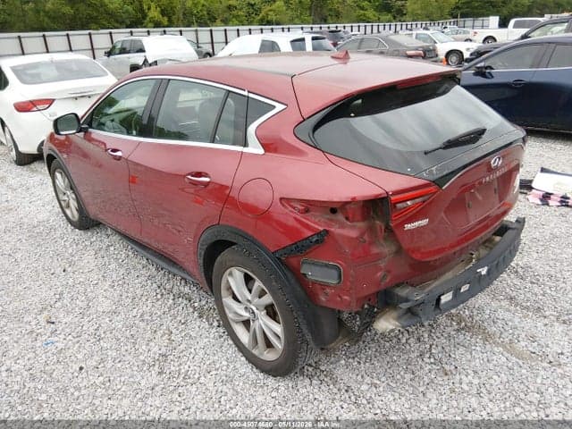 2017 INFINITI QX30 3