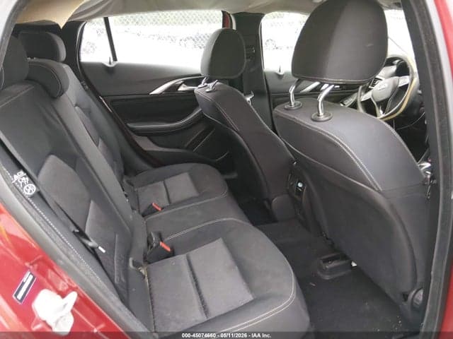 2017 INFINITI QX30 8