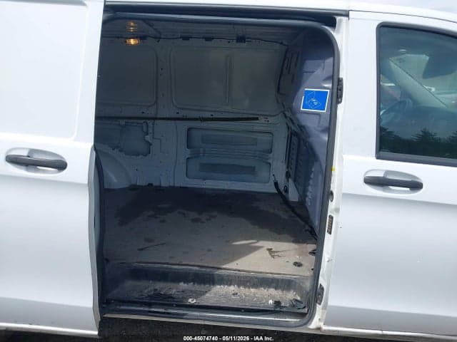 2019 MERCEDES-BENZ METRIS 8
