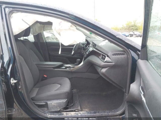 2020 TOYOTA CAMRY LE 5