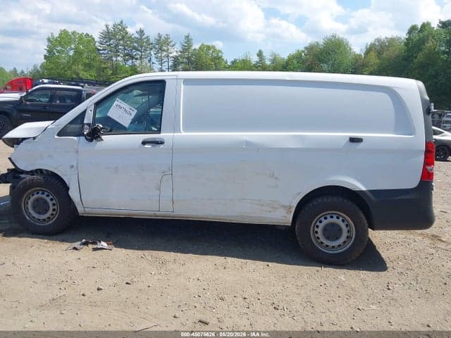 2022 MERCEDES-BENZ METRIS 13