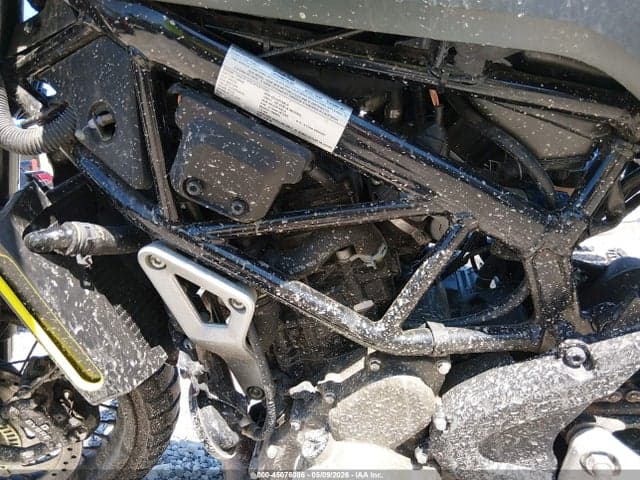 2020 HUSQVARNA VITPILEN 401/SVARTPILEN 401 9