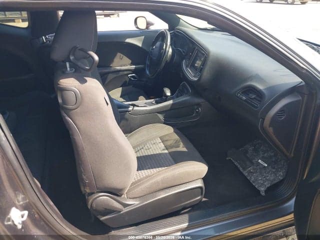 2019 DODGE CHALLENGER SXT 5