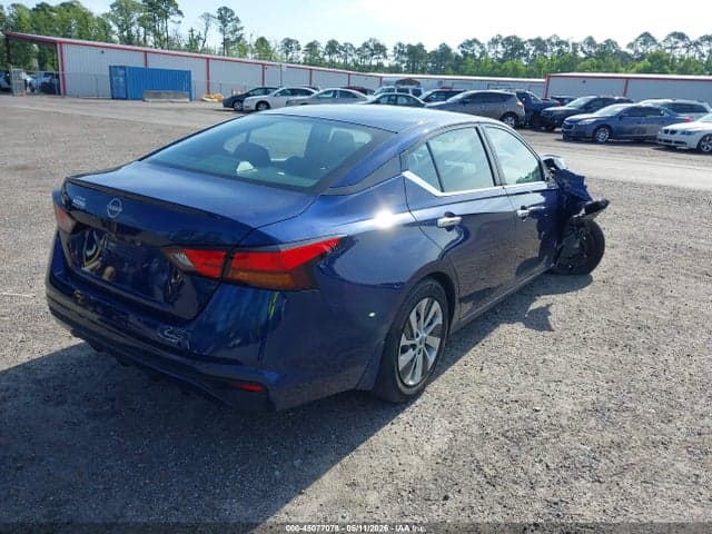 2023 NISSAN ALTIMA S FWD 4