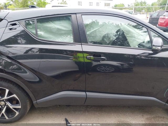 2019 TOYOTA C-HR LE 14