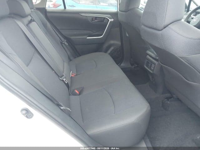 2024 TOYOTA RAV4 LE 8