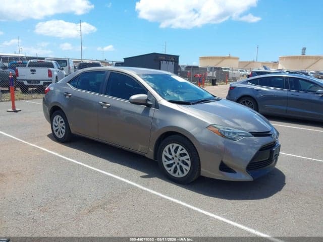 2019 TOYOTA COROLLA LE 1