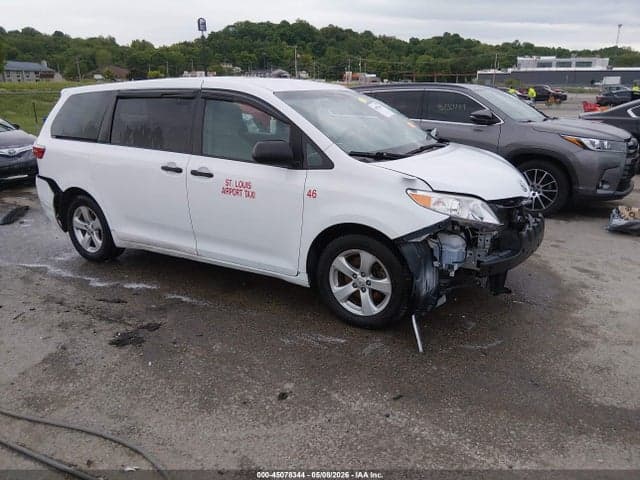 2017 TOYOTA SIENNA L 7 PASSENGER
