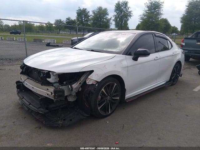 2020 TOYOTA CAMRY XSE AWD 2