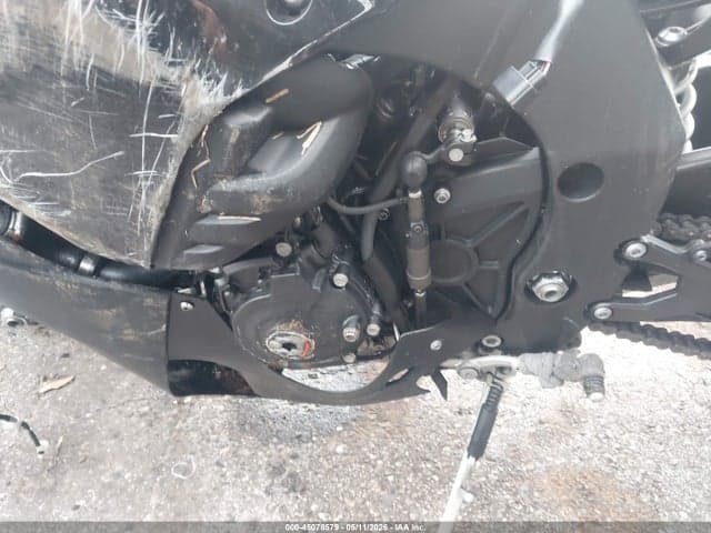 2021 YAMAHA YZFR1 9