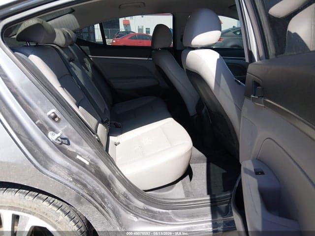 2017 HYUNDAI ELANTRA LIMITED 8