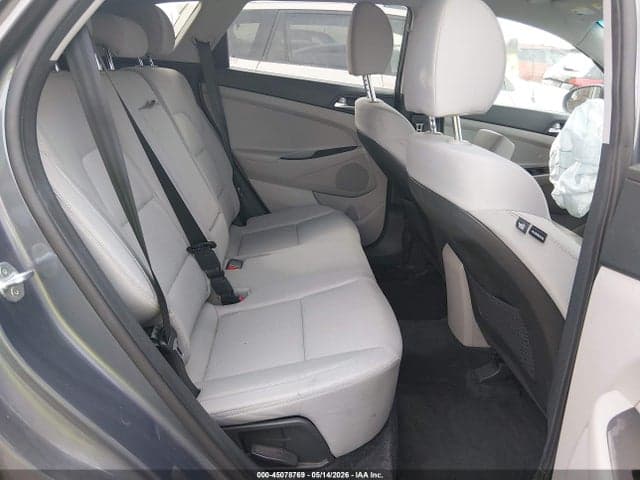 2021 HYUNDAI TUCSON SE 8