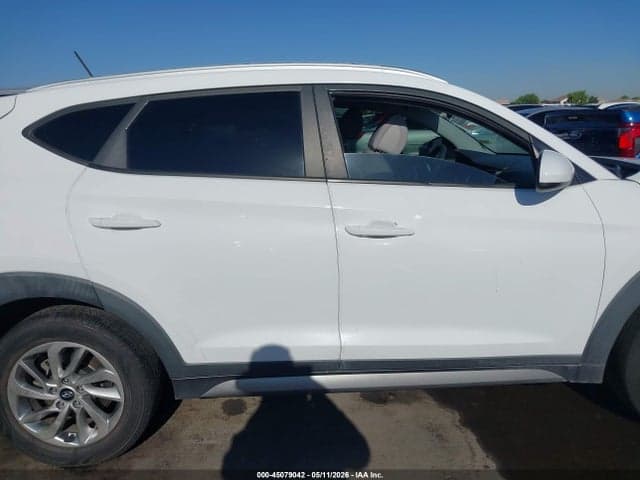 2017 HYUNDAI TUCSON SE 13