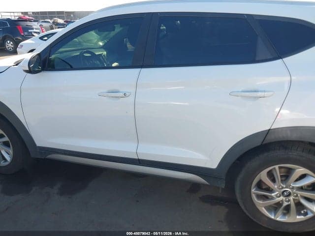 2017 HYUNDAI TUCSON SE 14