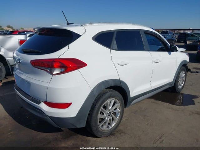 2017 HYUNDAI TUCSON SE 4
