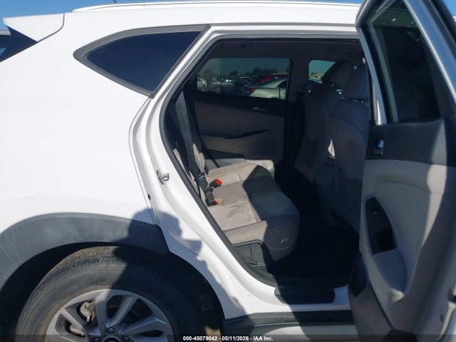 2017 HYUNDAI TUCSON SE 8