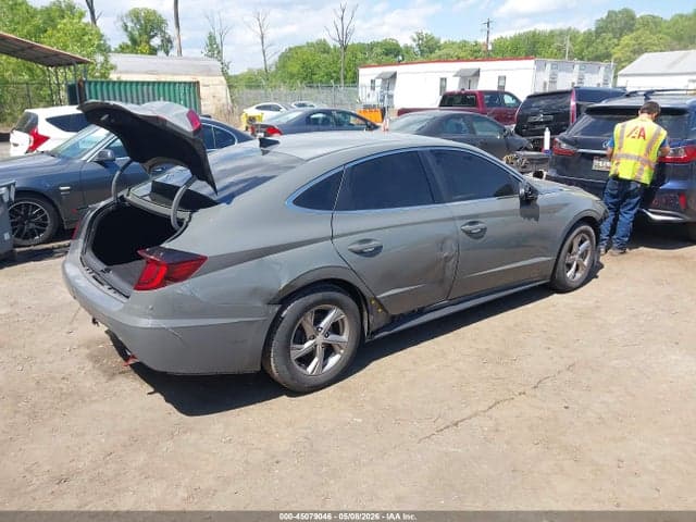 2021 HYUNDAI SONATA SE 4