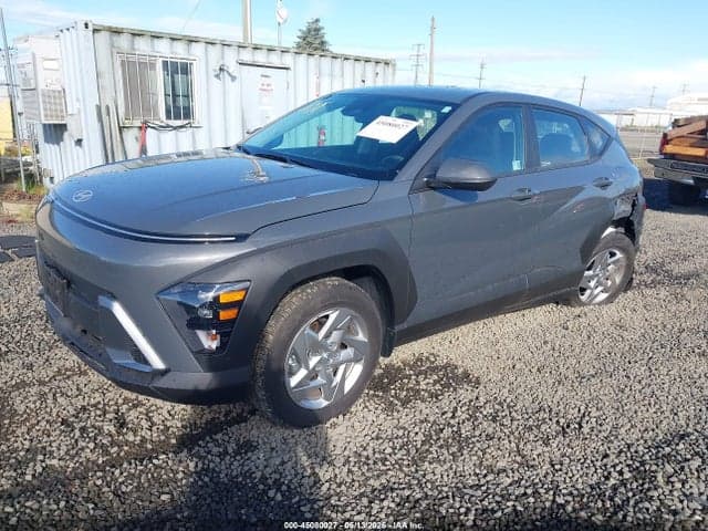 2025 HYUNDAI KONA SE 2