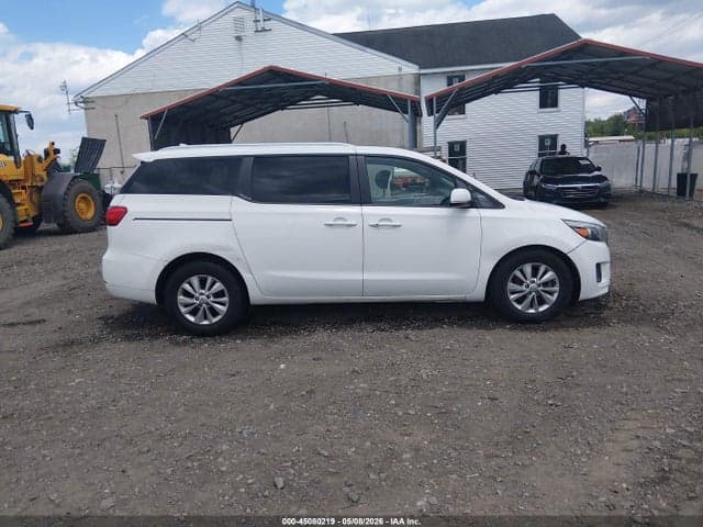 2017 KIA SEDONA LX 13
