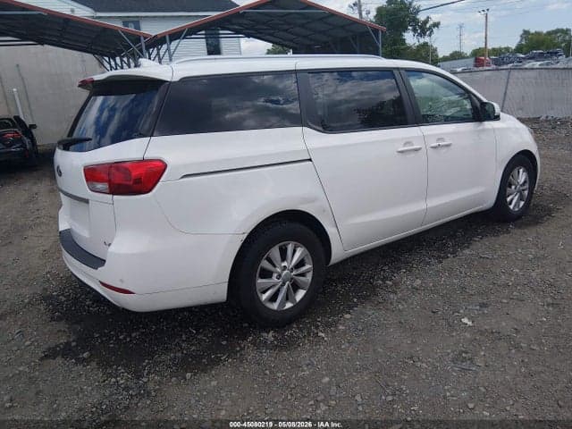 2017 KIA SEDONA LX 4