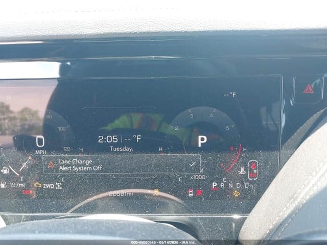 2025 GMC YUKON XL 4WD AT4 7