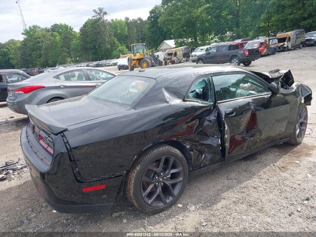 2023 DODGE CHALLENGER SXT 4