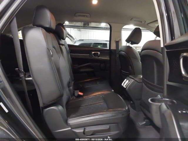 2025 KIA SORENTO S 8
