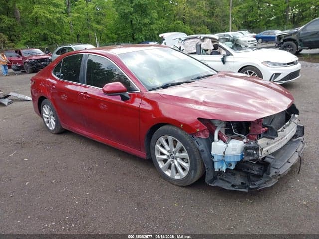 2019 TOYOTA CAMRY LE - 1