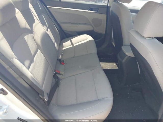 2019 HYUNDAI ELANTRA SE 8