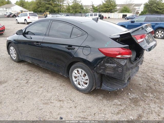 2018 HYUNDAI ELANTRA SE 3