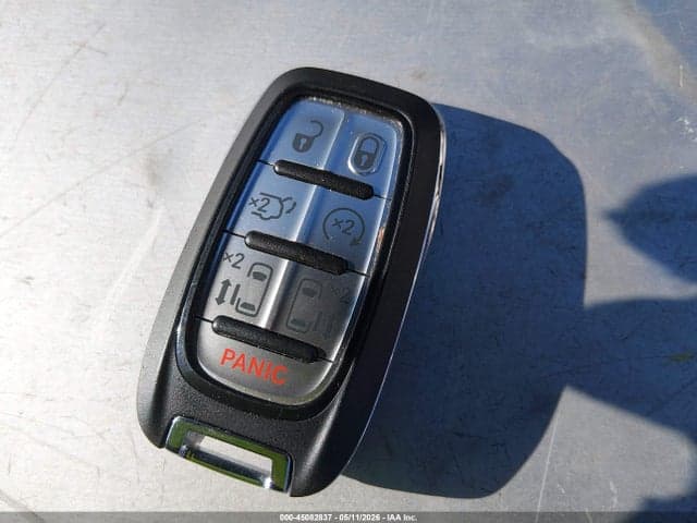 2023 CHRYSLER PACIFICA HYBRID LIMITED 11