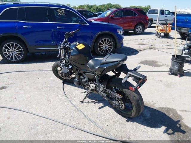 2025 KAWASAKI EX650 R 3