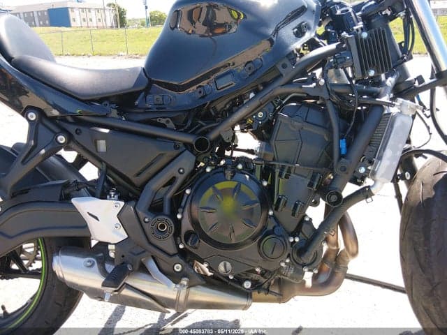 2025 KAWASAKI EX650 R 8