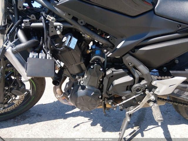 2025 KAWASAKI EX650 R 9