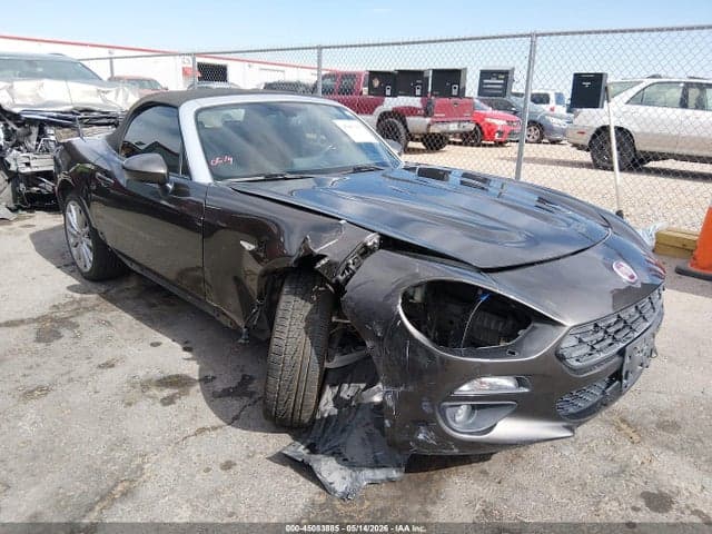 2017 FIAT 124 SPIDER LUSSO