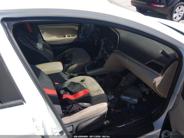 2020 HYUNDAI ELANTRA SE 5