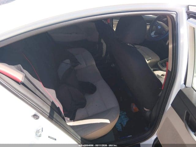 2020 HYUNDAI ELANTRA SE 8